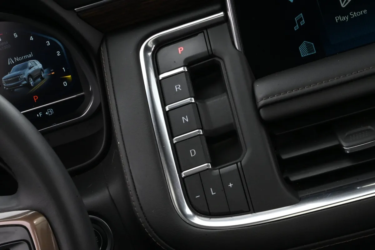 2023 Chevrolet Tahoe High Country thumbnail 23
