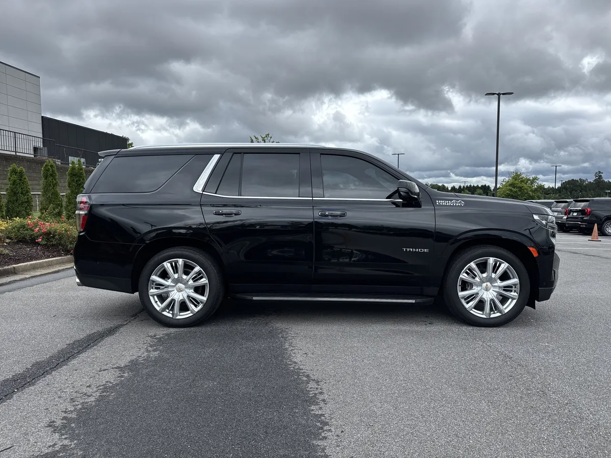 2023 Chevrolet Tahoe High Country thumbnail 13