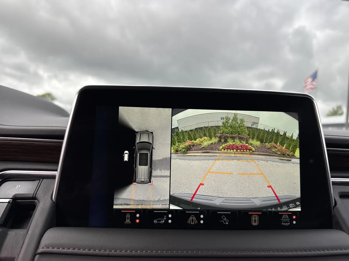 2023 Chevrolet Tahoe High Country thumbnail 27