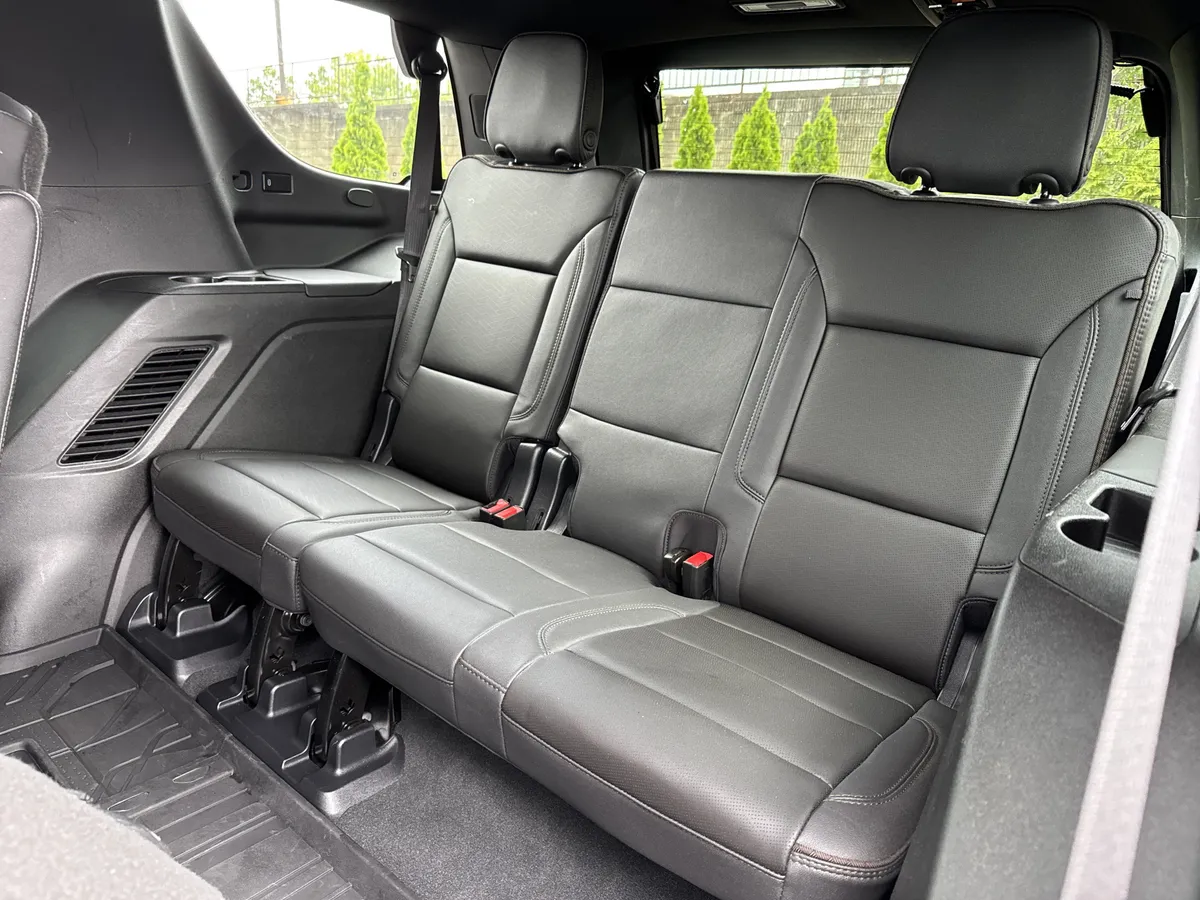 2023 Chevrolet Tahoe High Country thumbnail 36