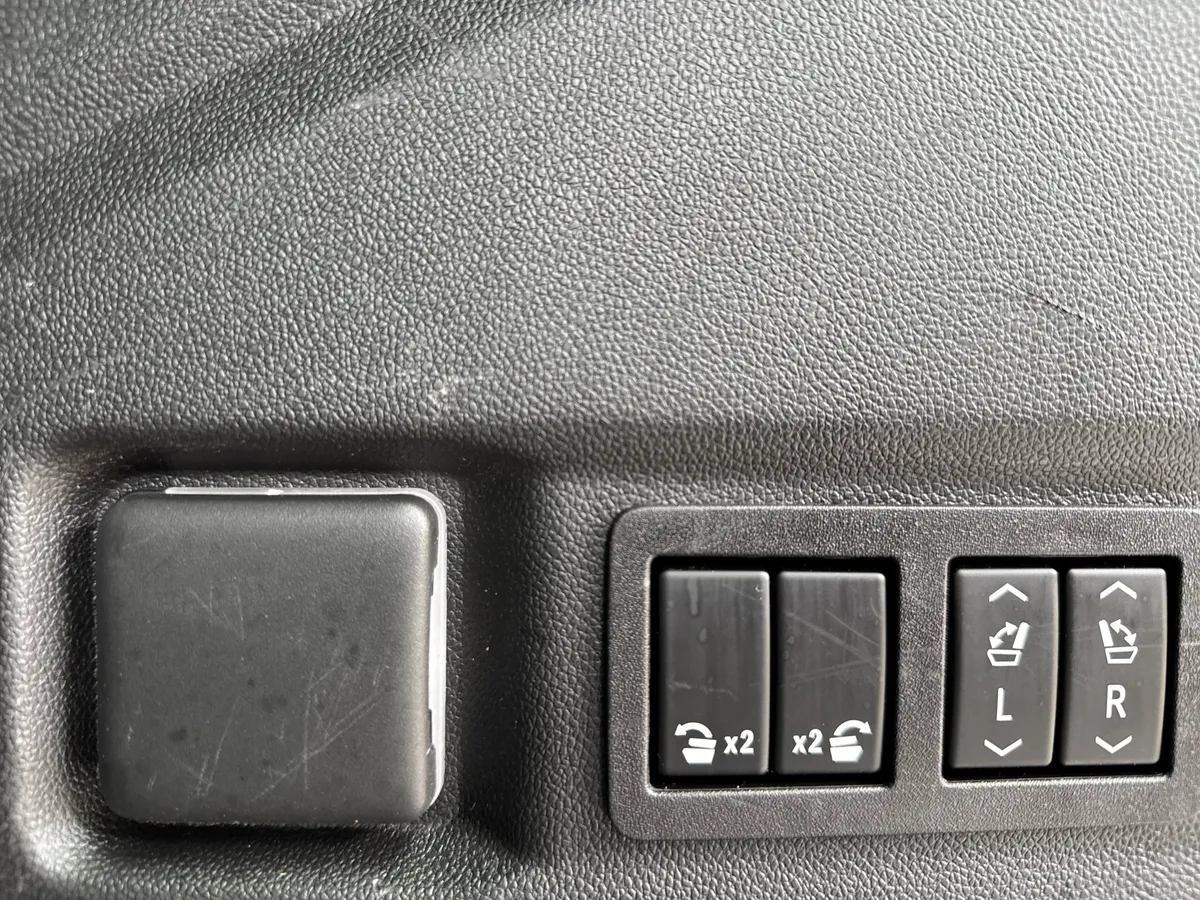 2023 Chevrolet Tahoe High Country thumbnail 37