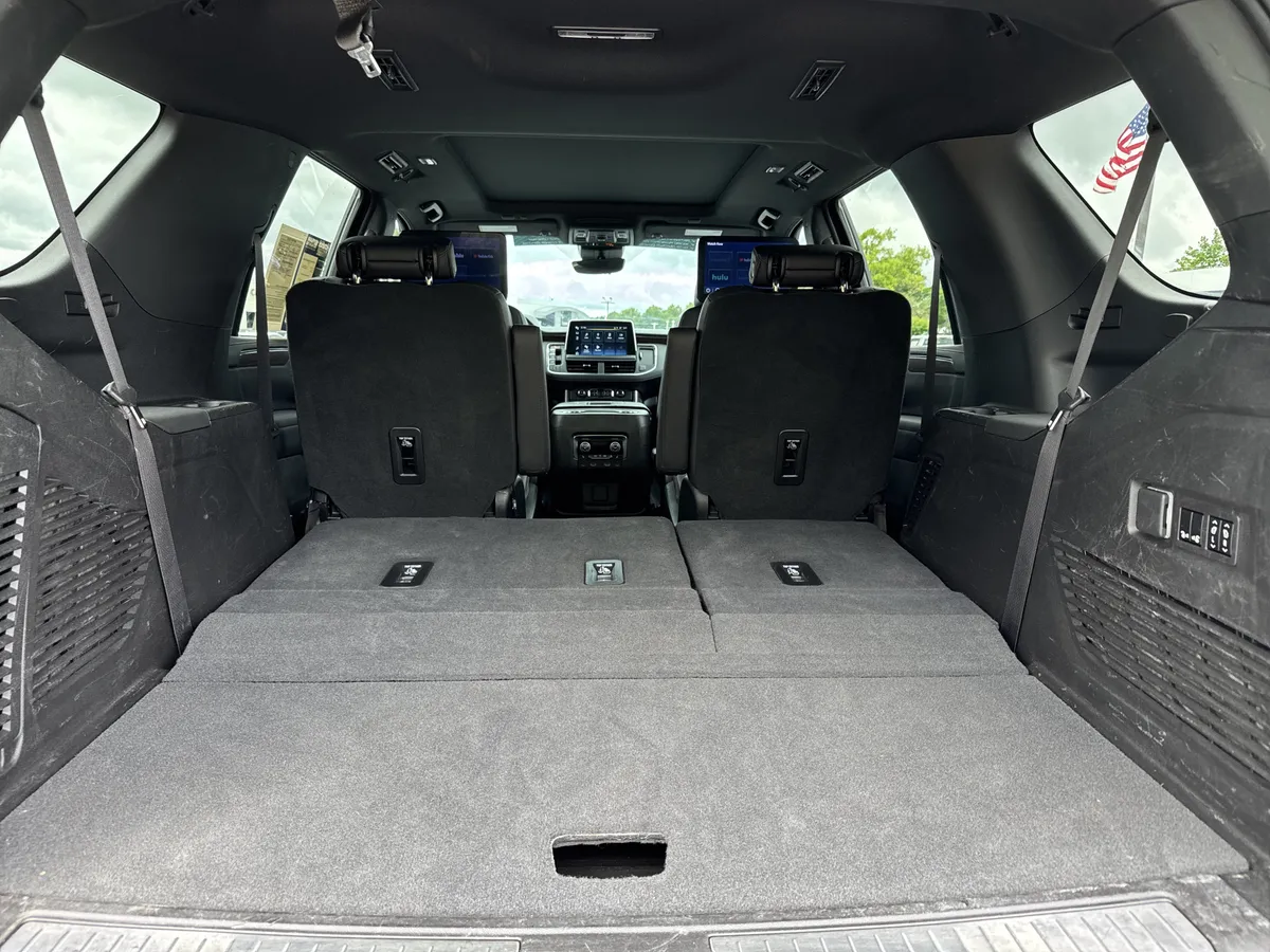 2023 Chevrolet Tahoe High Country thumbnail 39