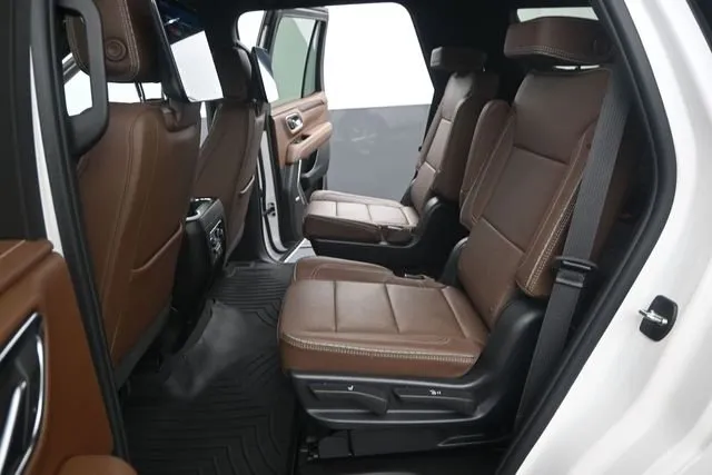 2023 Chevrolet Tahoe High Country thumbnail 14