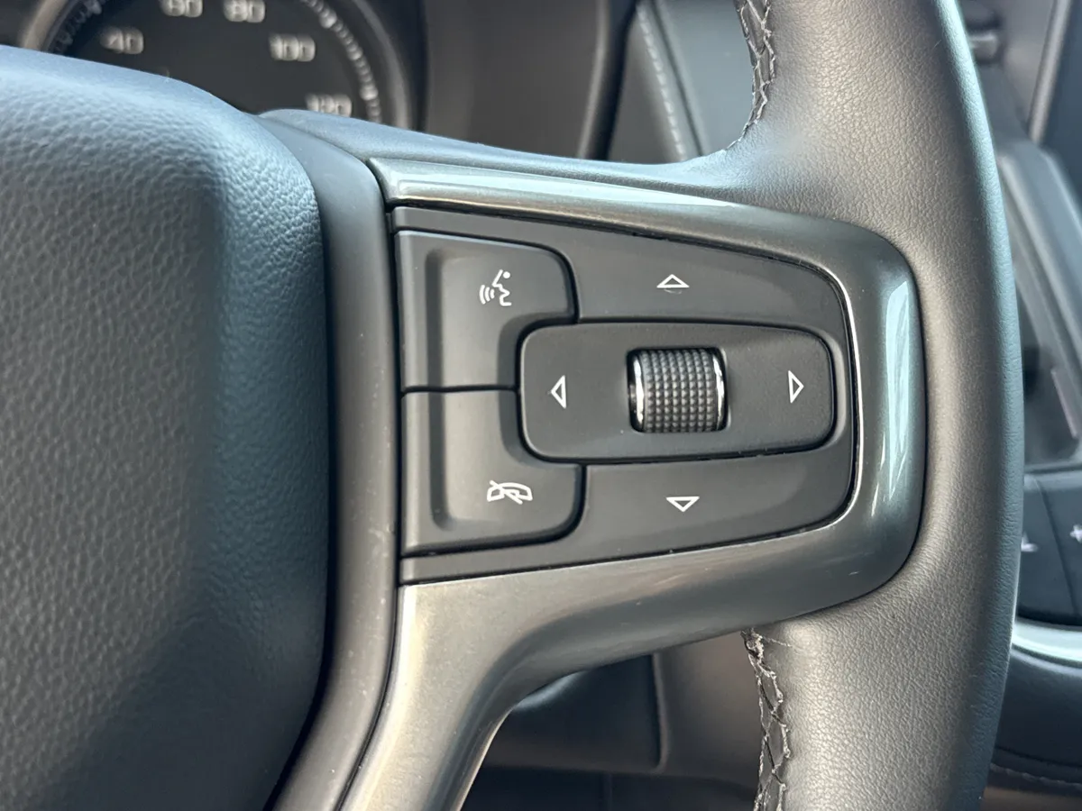 2023 Chevrolet Tahoe LS thumbnail 19