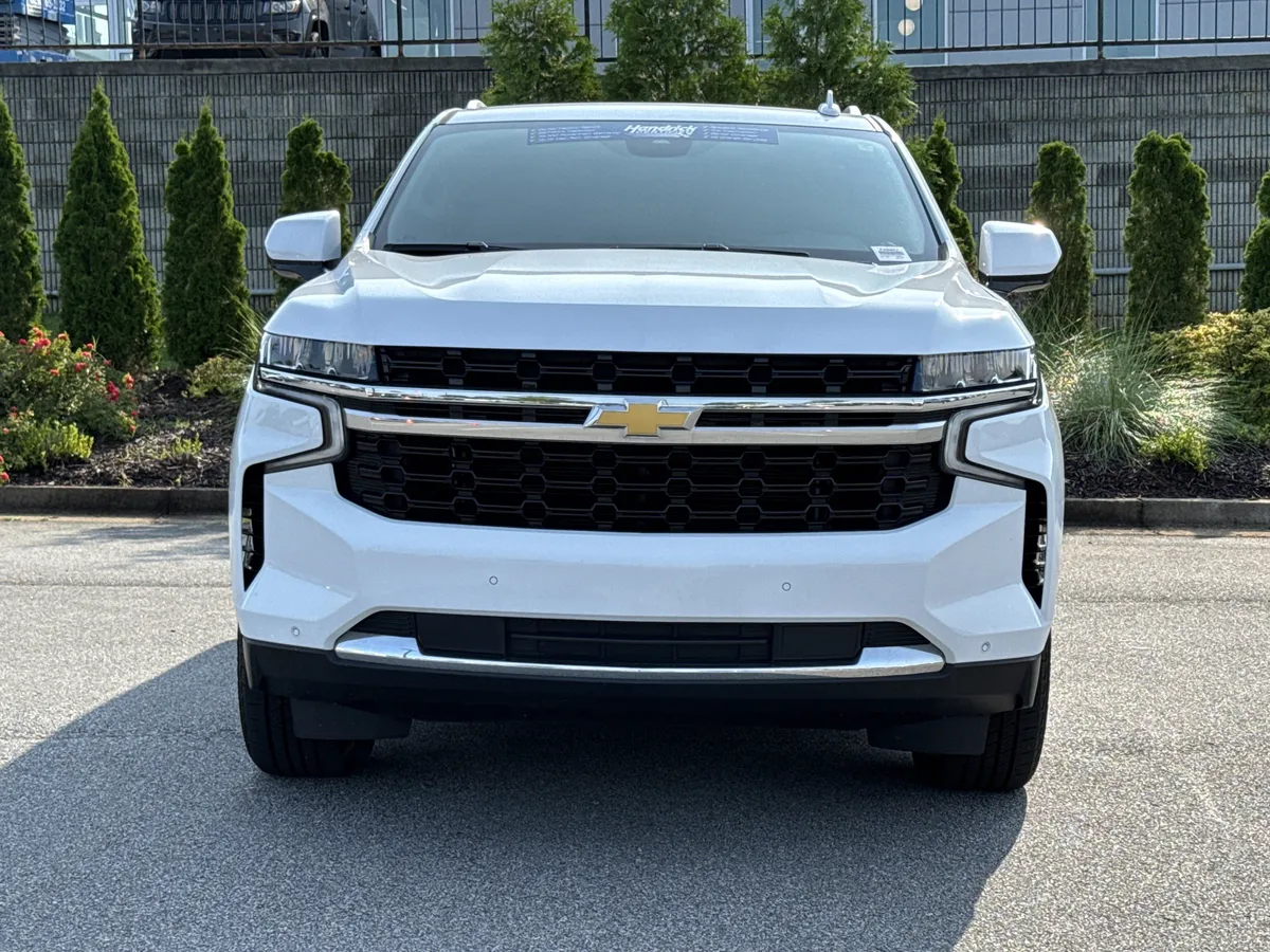2023 Chevrolet Tahoe LS thumbnail 2
