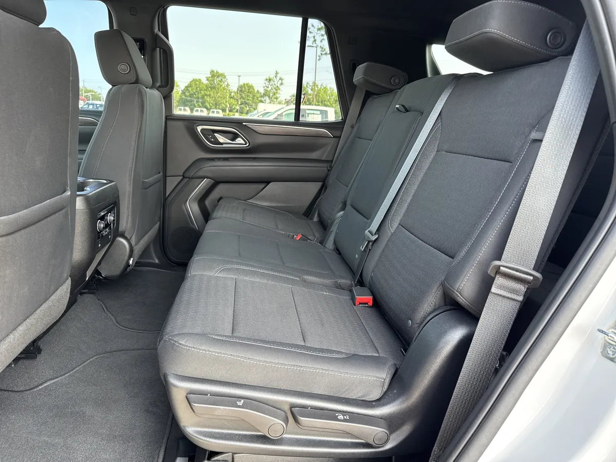 2023 Chevrolet Tahoe LS thumbnail 28