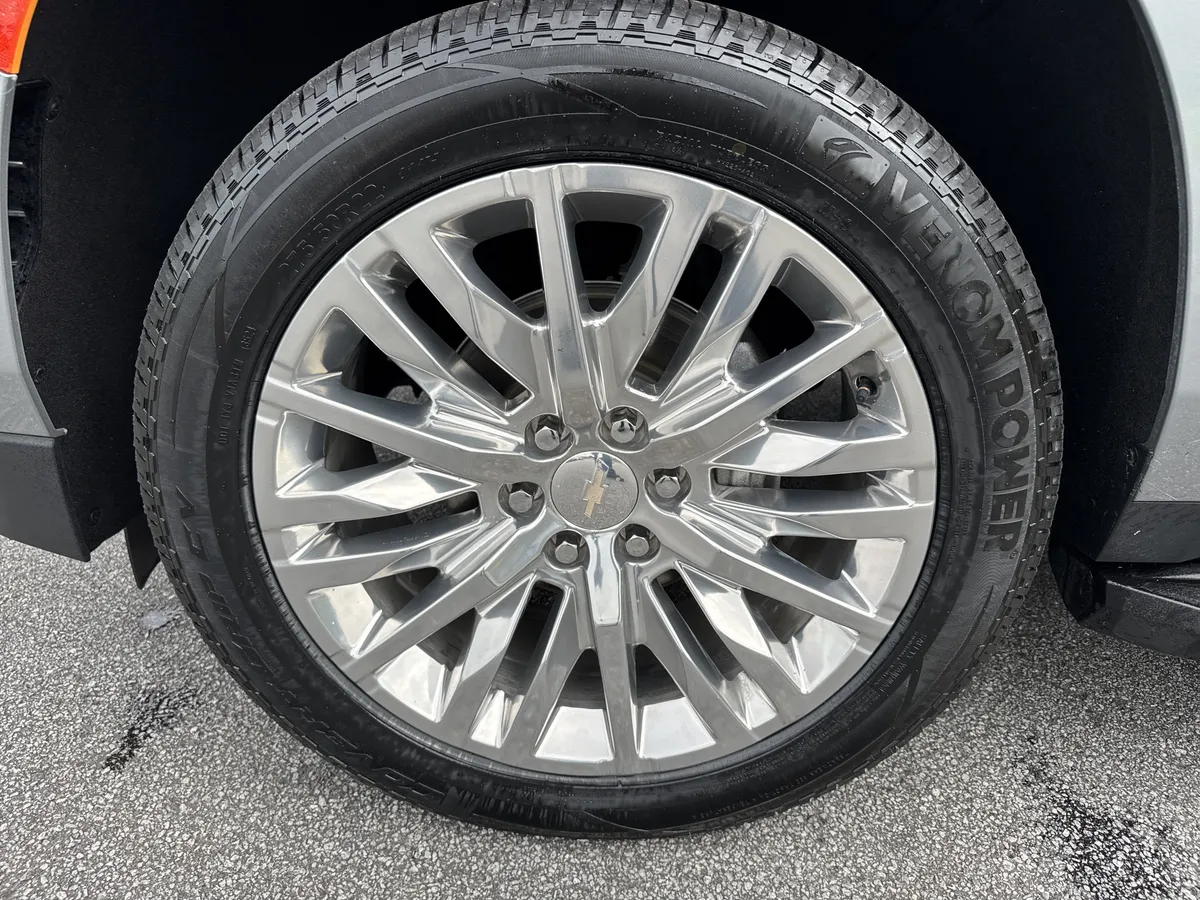 2023 Chevrolet Tahoe LS thumbnail 12