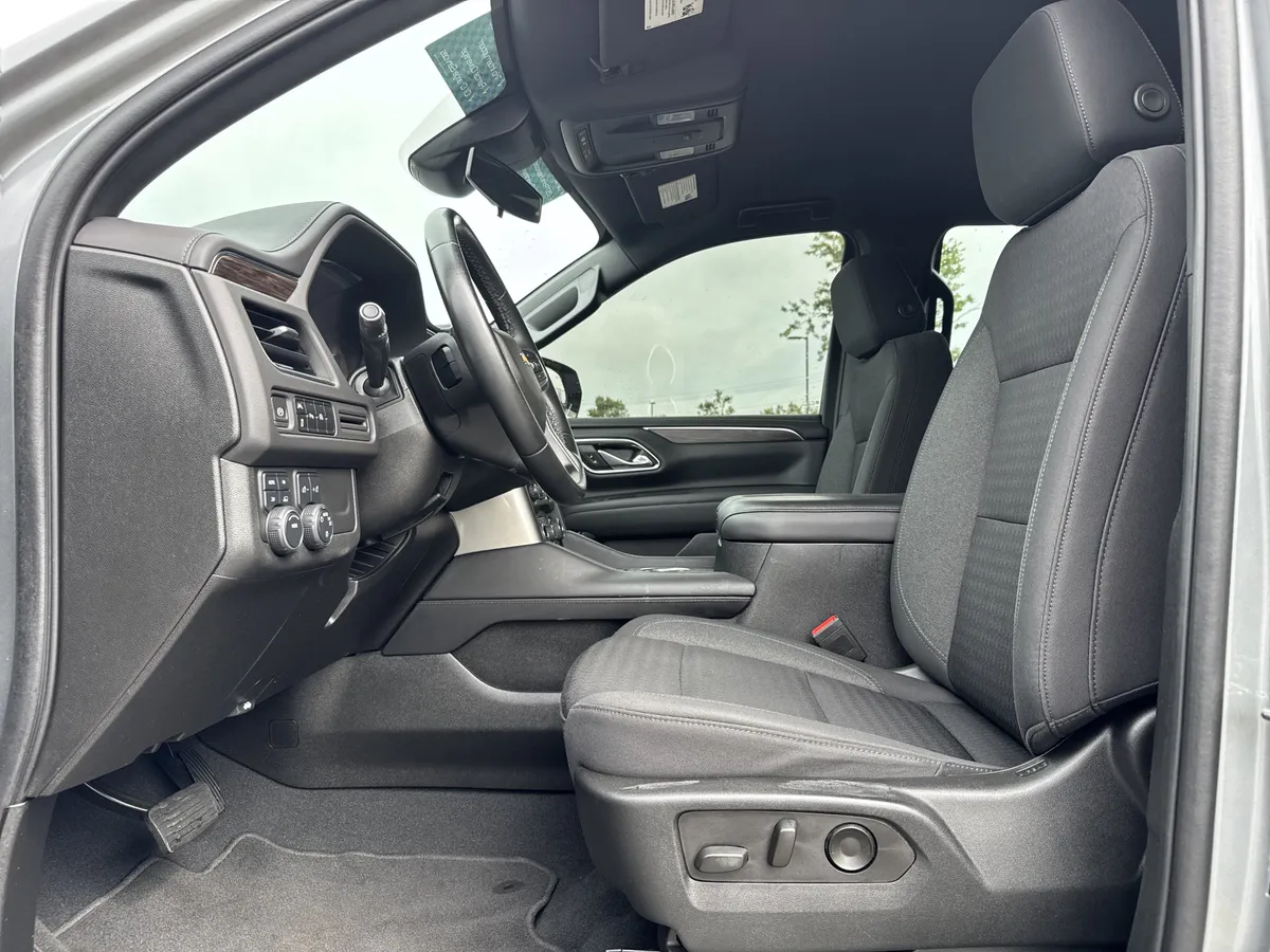 2023 Chevrolet Tahoe LS thumbnail 15