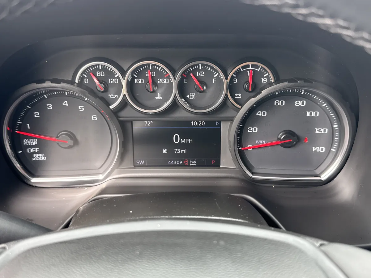 2023 Chevrolet Tahoe LS thumbnail 21