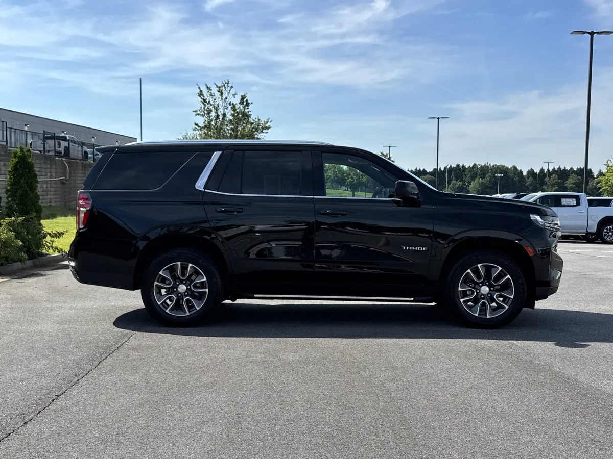 2023 Chevrolet Tahoe LS thumbnail 10