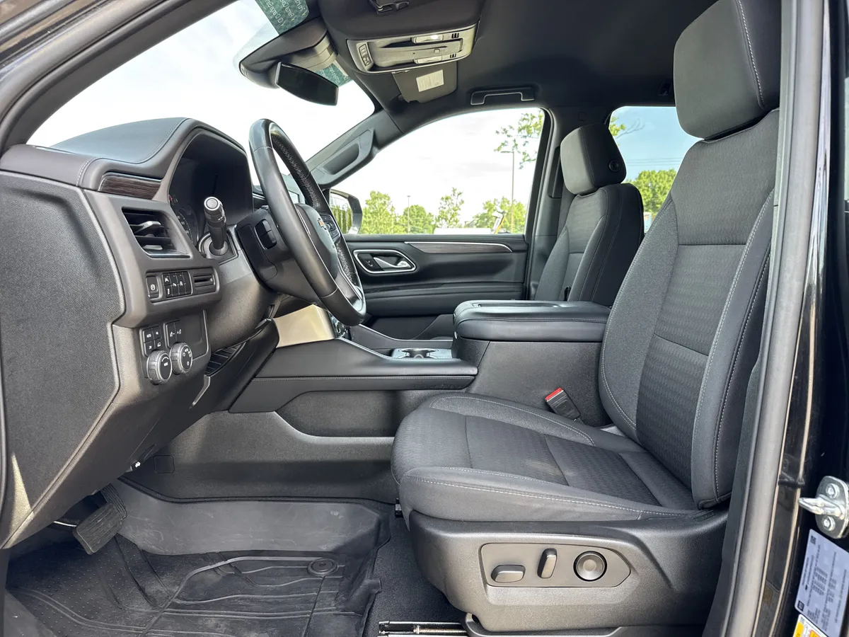 2023 Chevrolet Tahoe LS thumbnail 15
