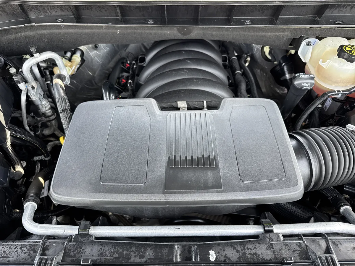 2023 Chevrolet Tahoe LS thumbnail 32