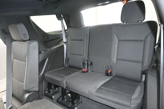 2023 Chevrolet Tahoe LS thumbnail 14