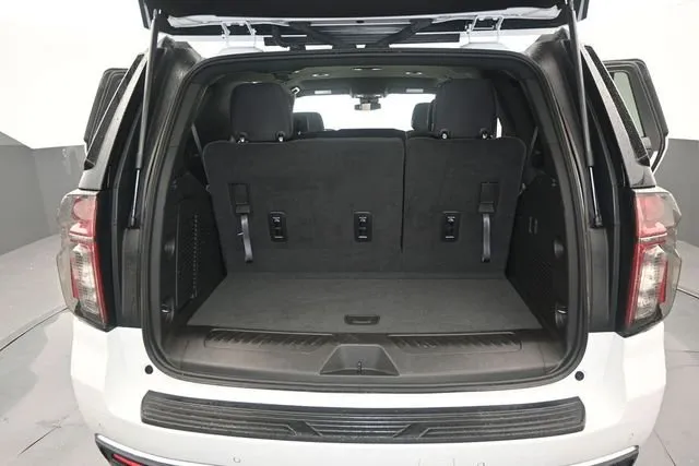 2023 Chevrolet Tahoe LS thumbnail 15