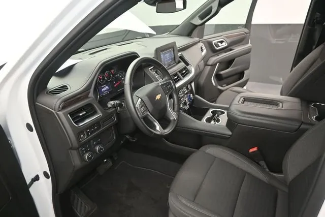 2023 Chevrolet Tahoe LS thumbnail 6