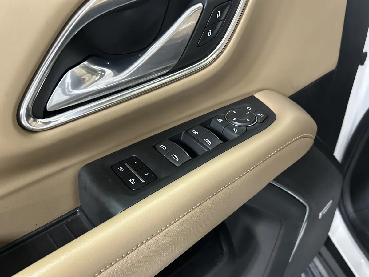 2023 Chevrolet Tahoe Premier thumbnail 15