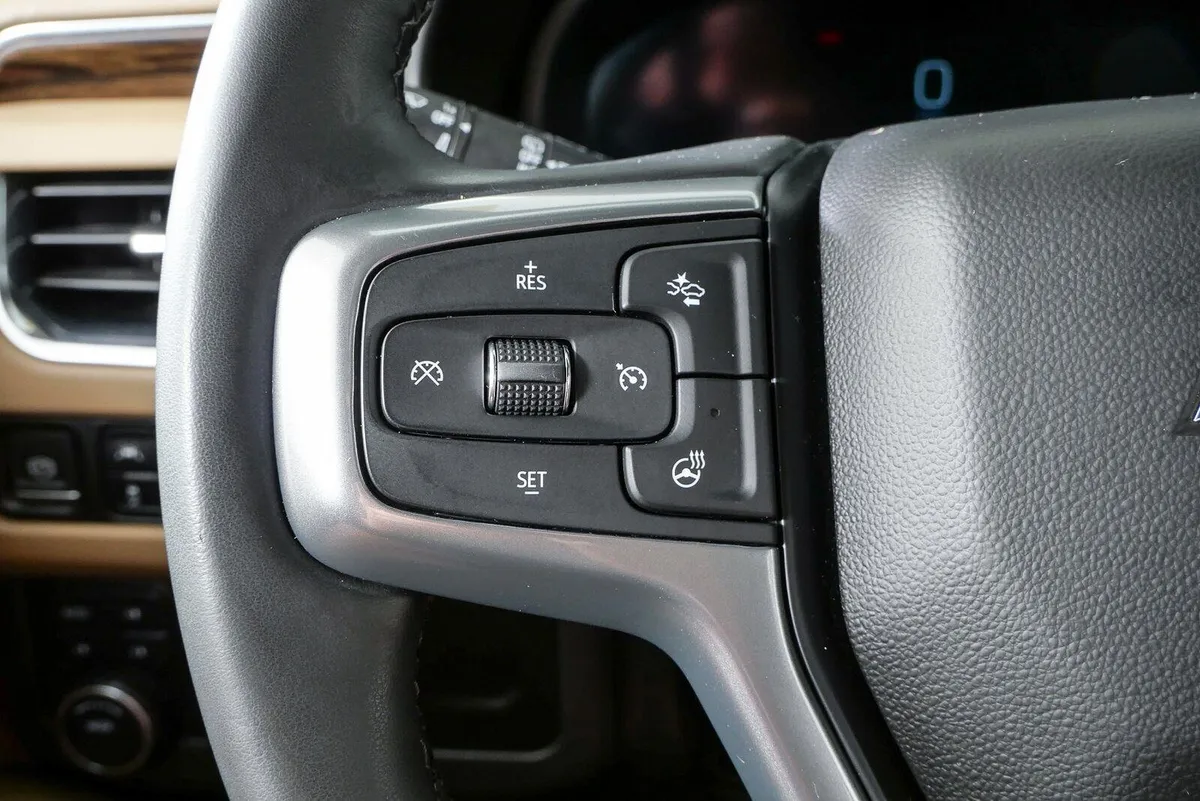 2023 Chevrolet Tahoe Premier thumbnail 11