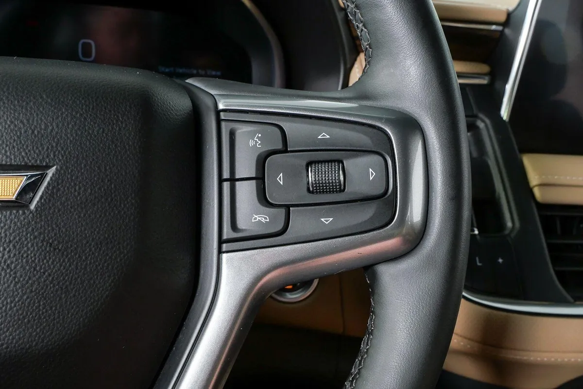 2023 Chevrolet Tahoe Premier thumbnail 12