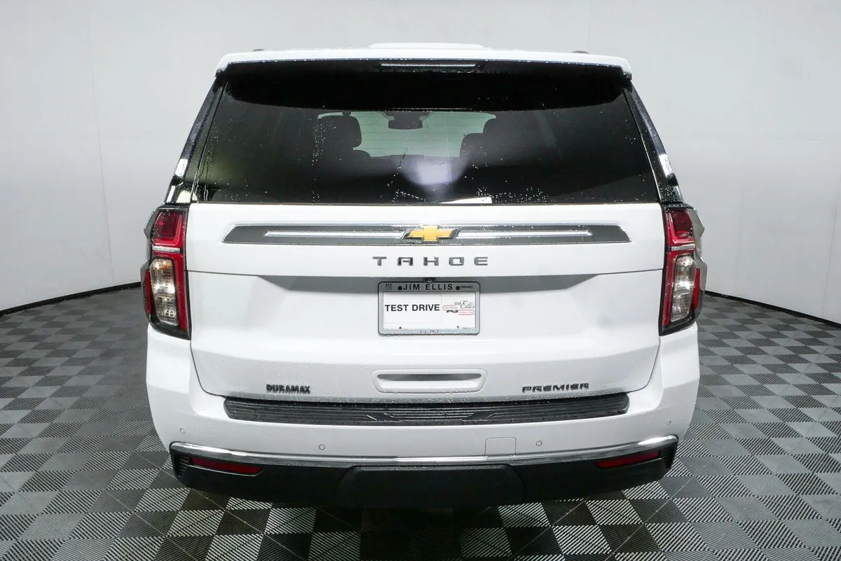 2023 Chevrolet Tahoe Premier thumbnail 28