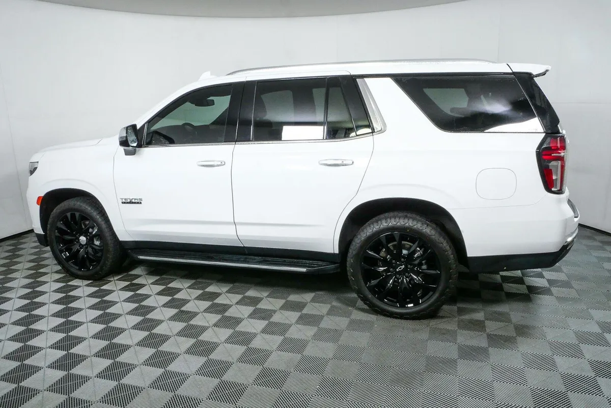 2023 Chevrolet Tahoe Premier thumbnail 30