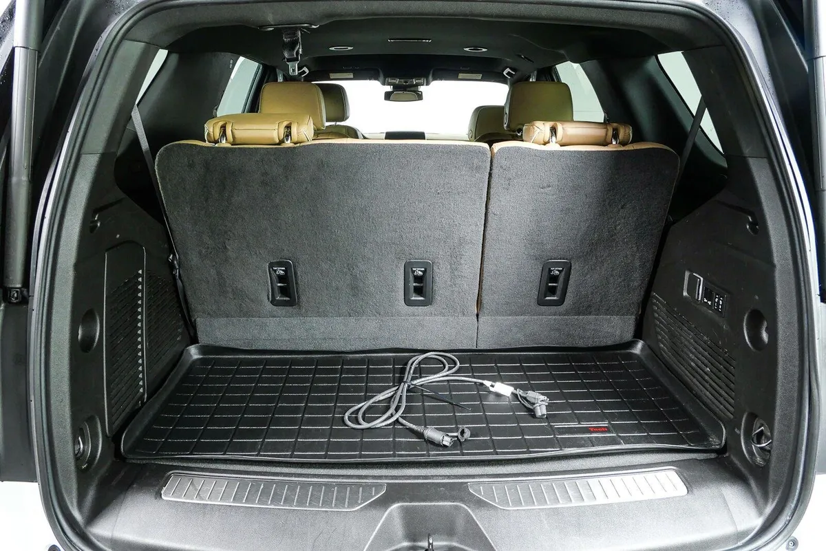2023 Chevrolet Tahoe Premier thumbnail 32