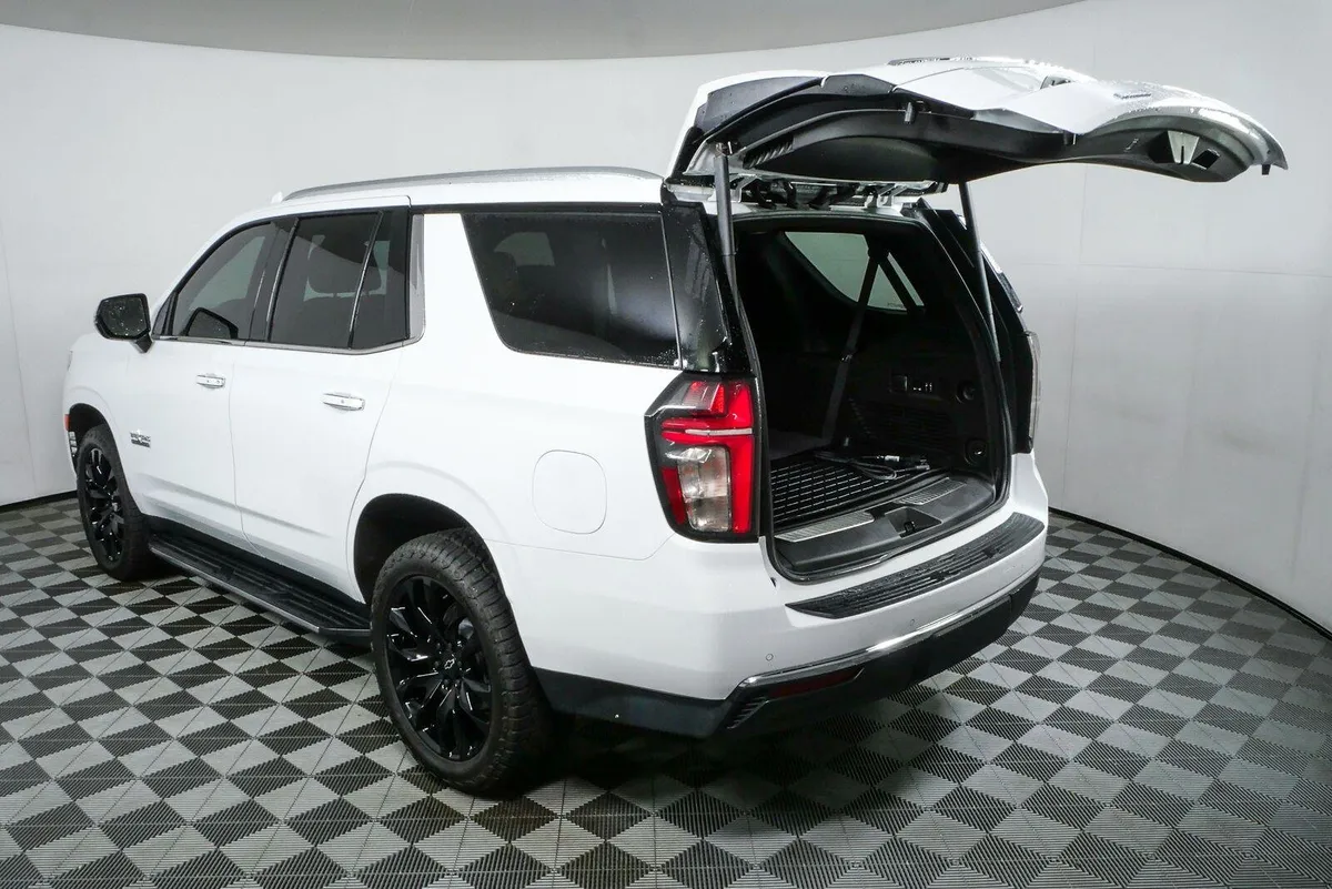 2023 Chevrolet Tahoe Premier thumbnail 35