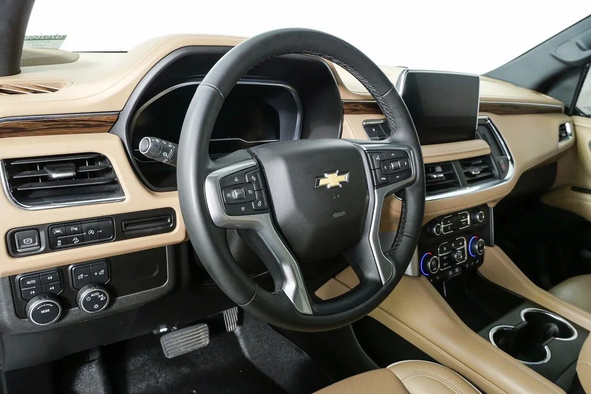 2023 Chevrolet Tahoe Premier thumbnail 4