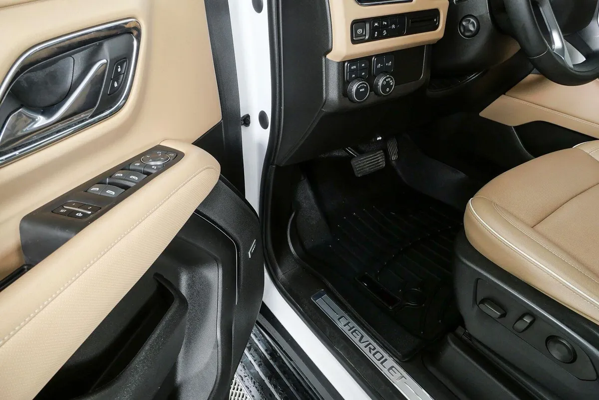 2023 Chevrolet Tahoe Premier thumbnail 8
