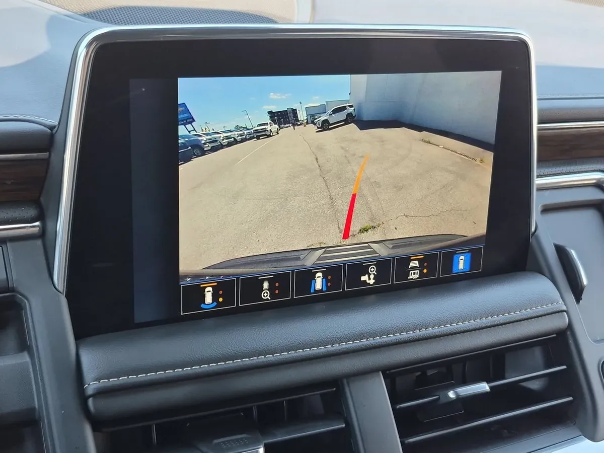2023 Chevrolet Tahoe Premier thumbnail 15