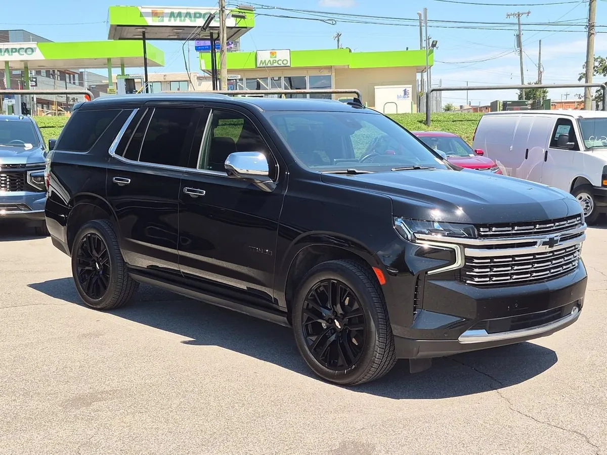 2023 Chevrolet Tahoe Premier thumbnail 2