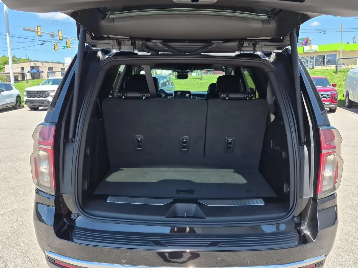2023 Chevrolet Tahoe Premier thumbnail 27