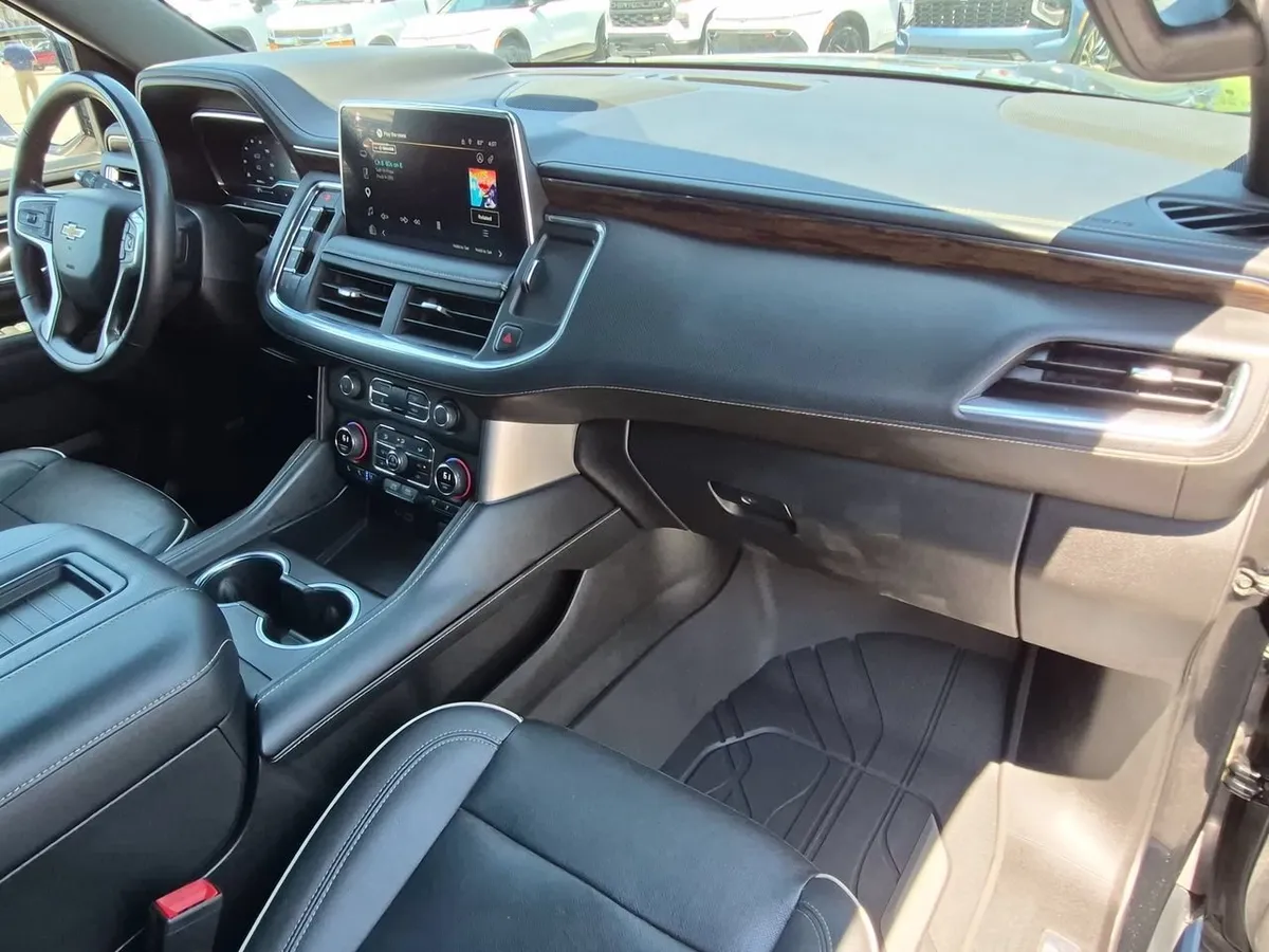 2023 Chevrolet Tahoe Premier thumbnail 30