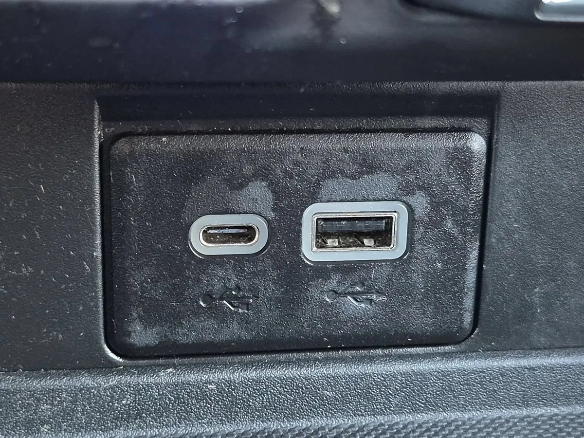 2023 Chevrolet Tahoe Premier thumbnail 36