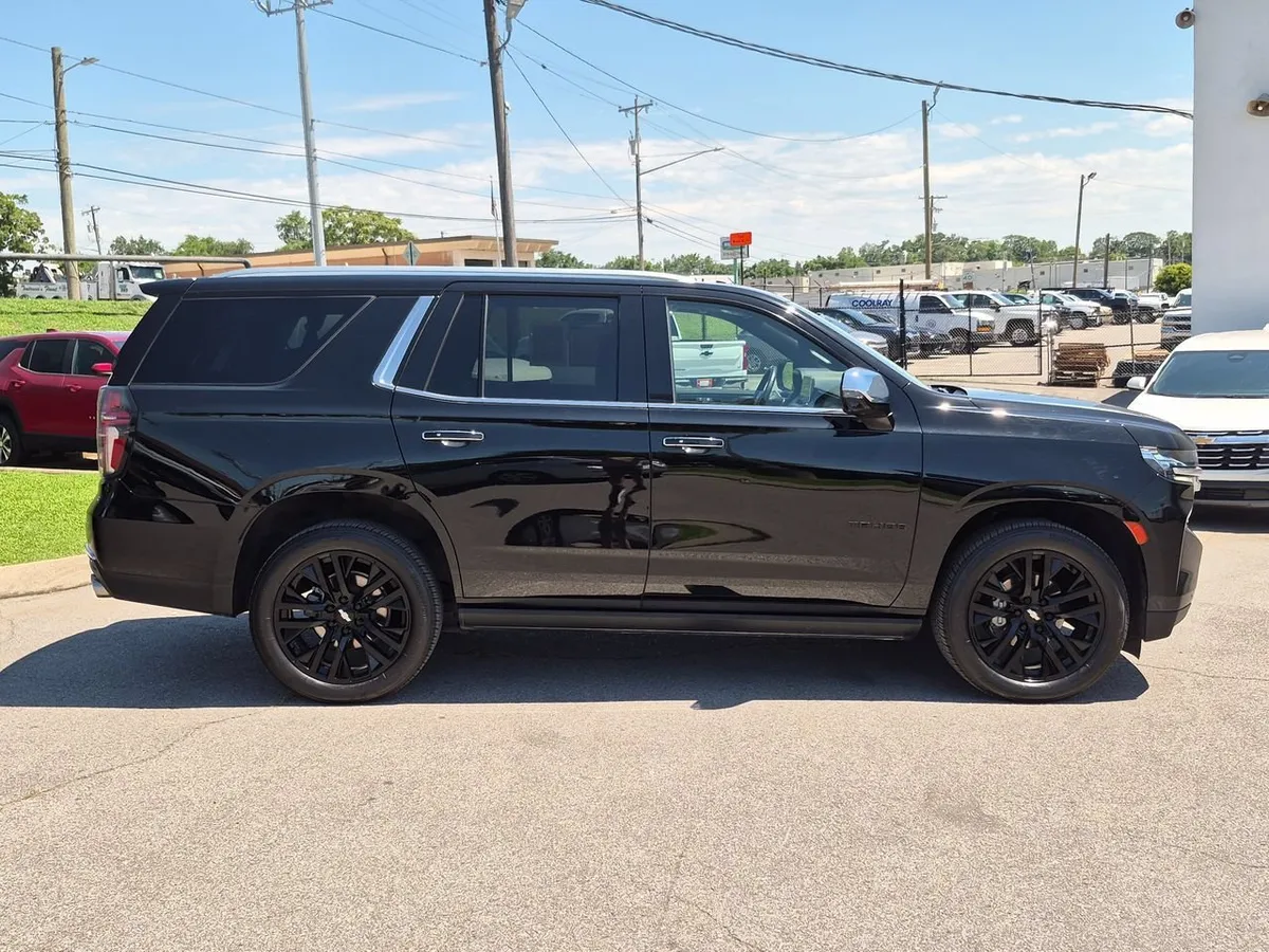 2023 Chevrolet Tahoe Premier thumbnail 9