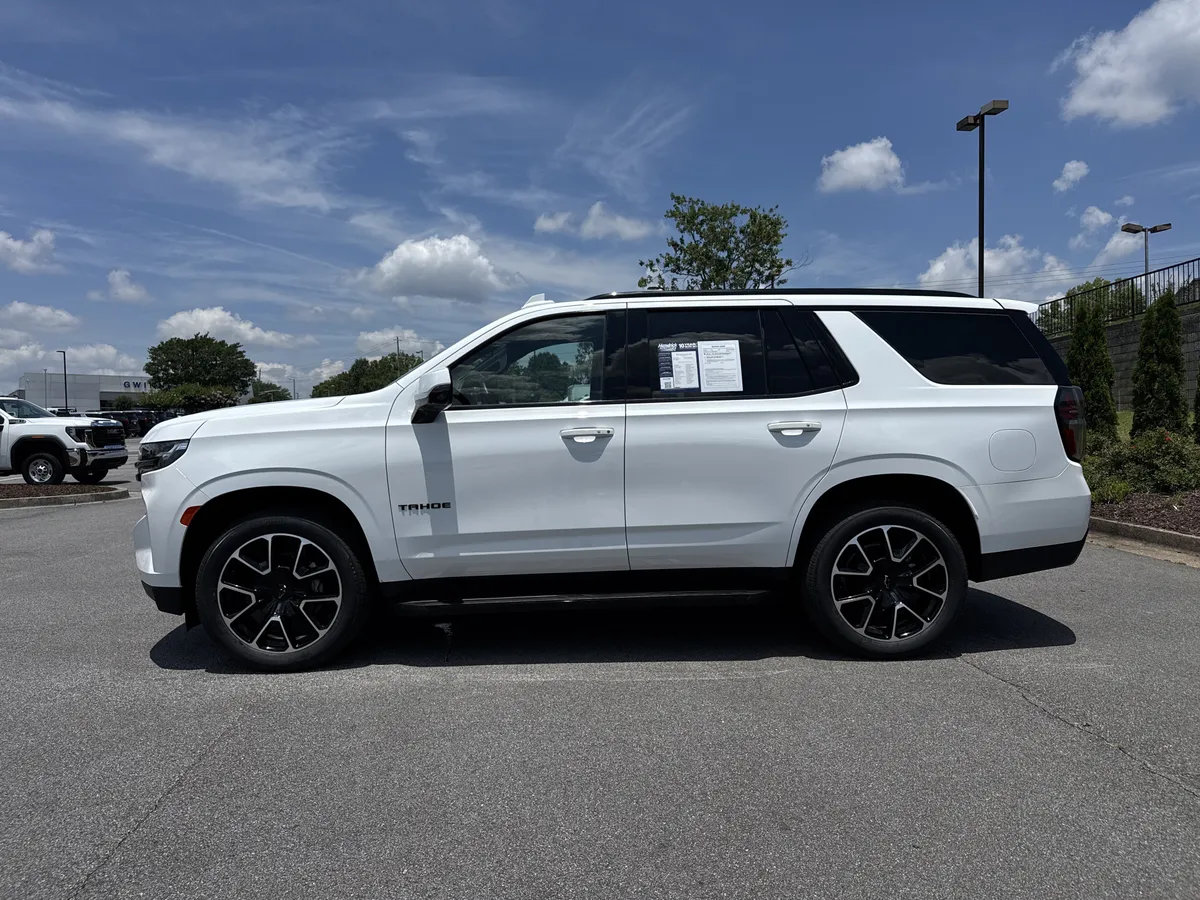 2023 Chevrolet Tahoe RST thumbnail 6