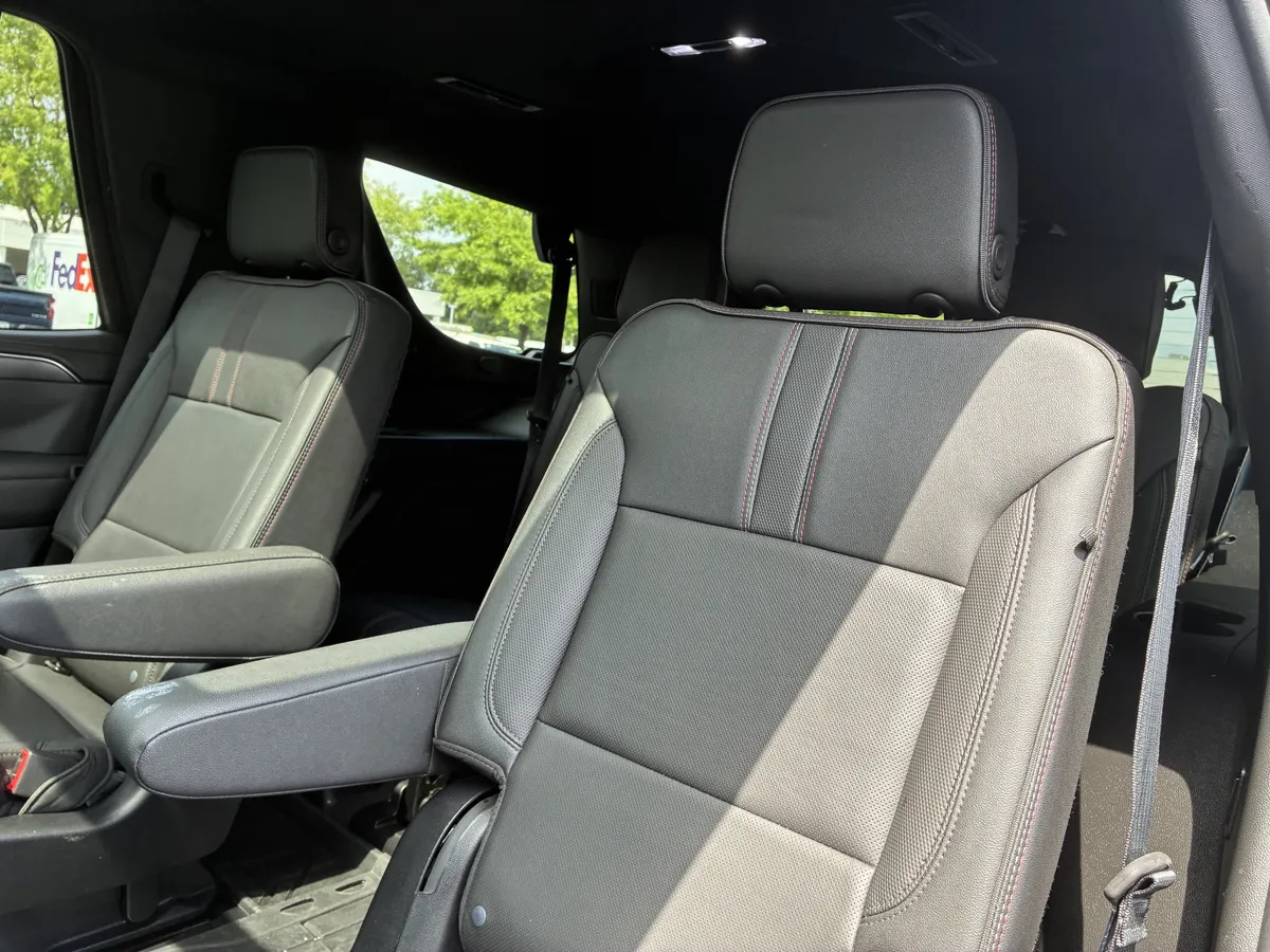 2023 Chevrolet Tahoe RST thumbnail 12