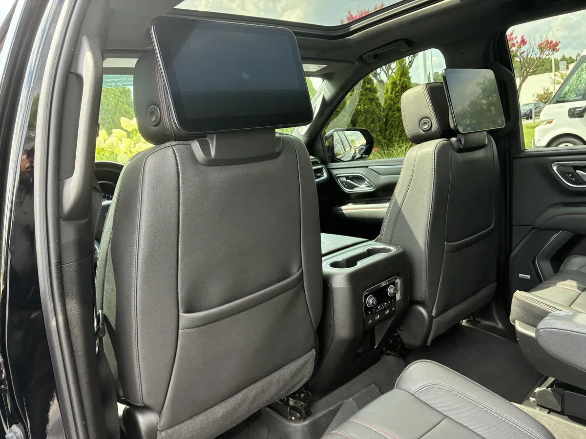 2023 Chevrolet Tahoe RST thumbnail 14
