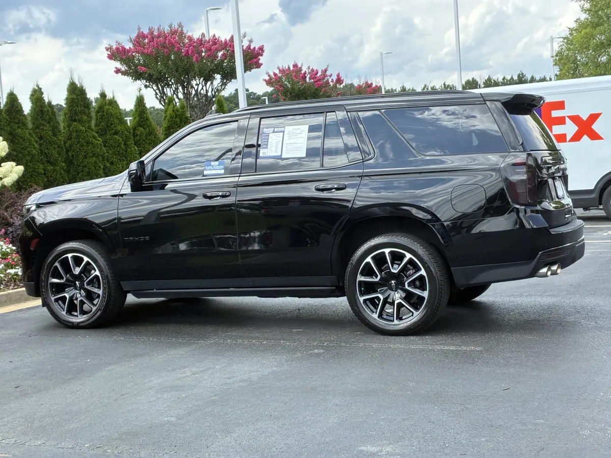 2023 Chevrolet Tahoe RST thumbnail 8