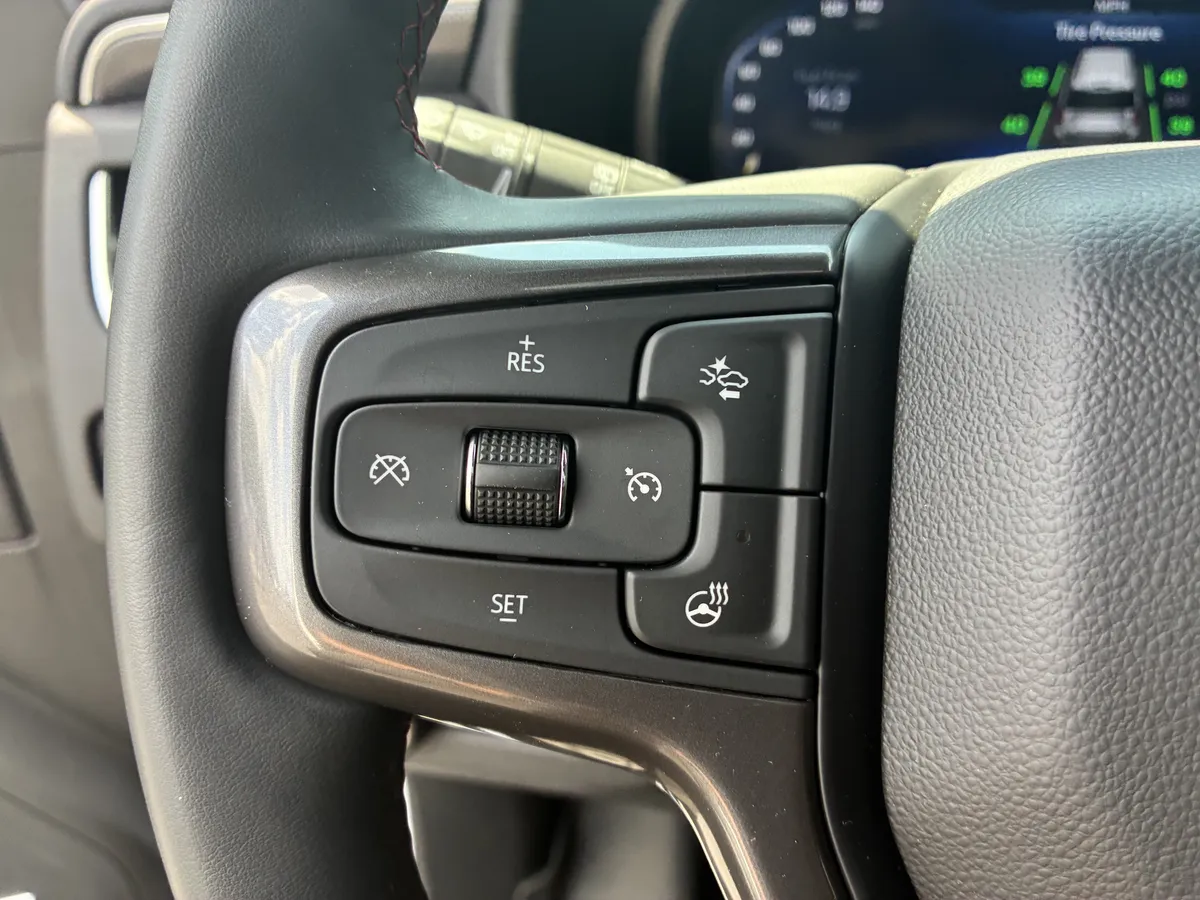 2023 Chevrolet Tahoe RST thumbnail 10
