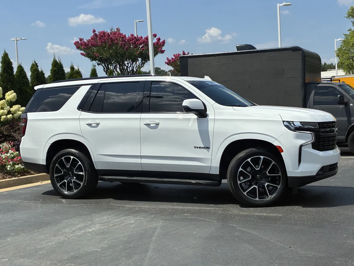 2023 Chevrolet Tahoe RST thumbnail 5
