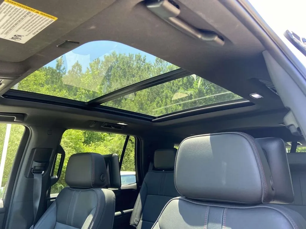 2023 Chevrolet Tahoe RST thumbnail 17