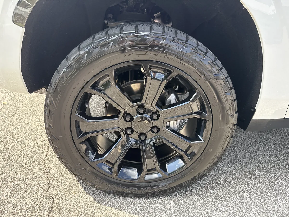 2023 Chevrolet Tahoe Z71 thumbnail 12