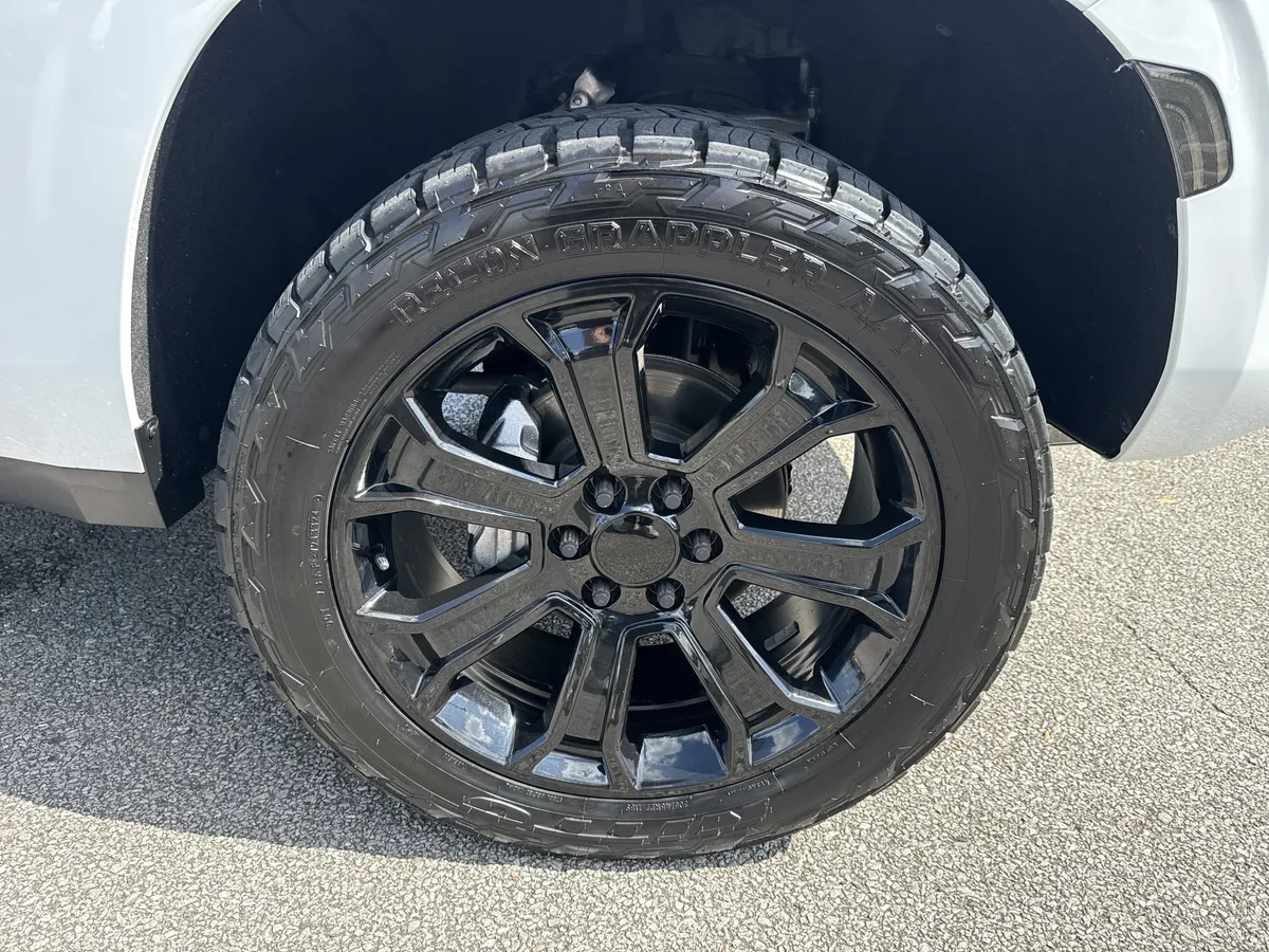 2023 Chevrolet Tahoe Z71 thumbnail 13