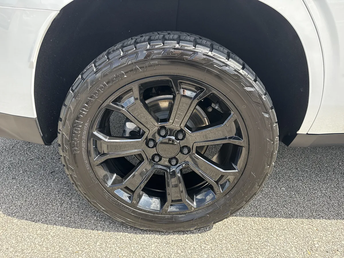 2023 Chevrolet Tahoe Z71 thumbnail 19