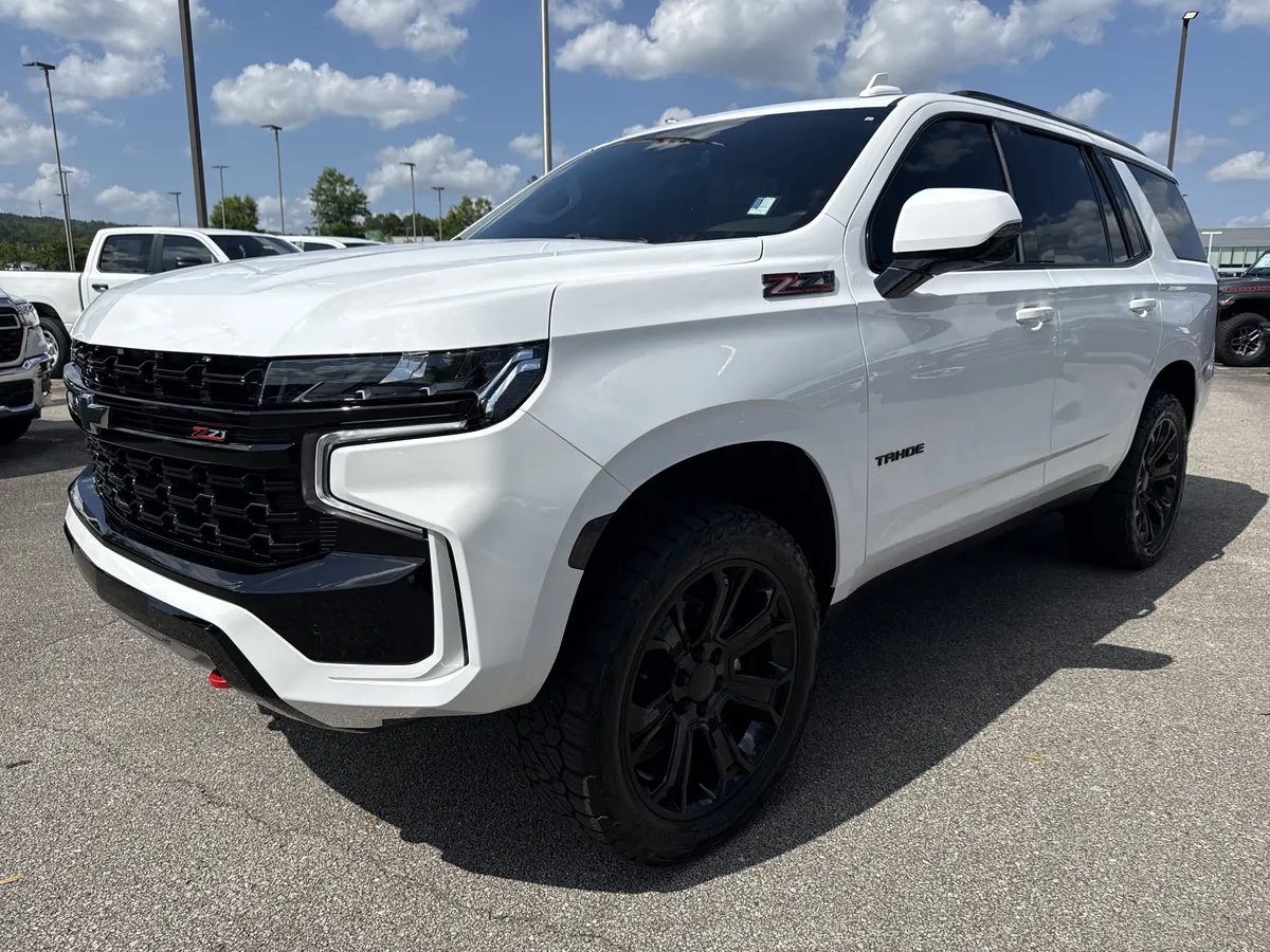 2023 Chevrolet Tahoe Z71 thumbnail 3