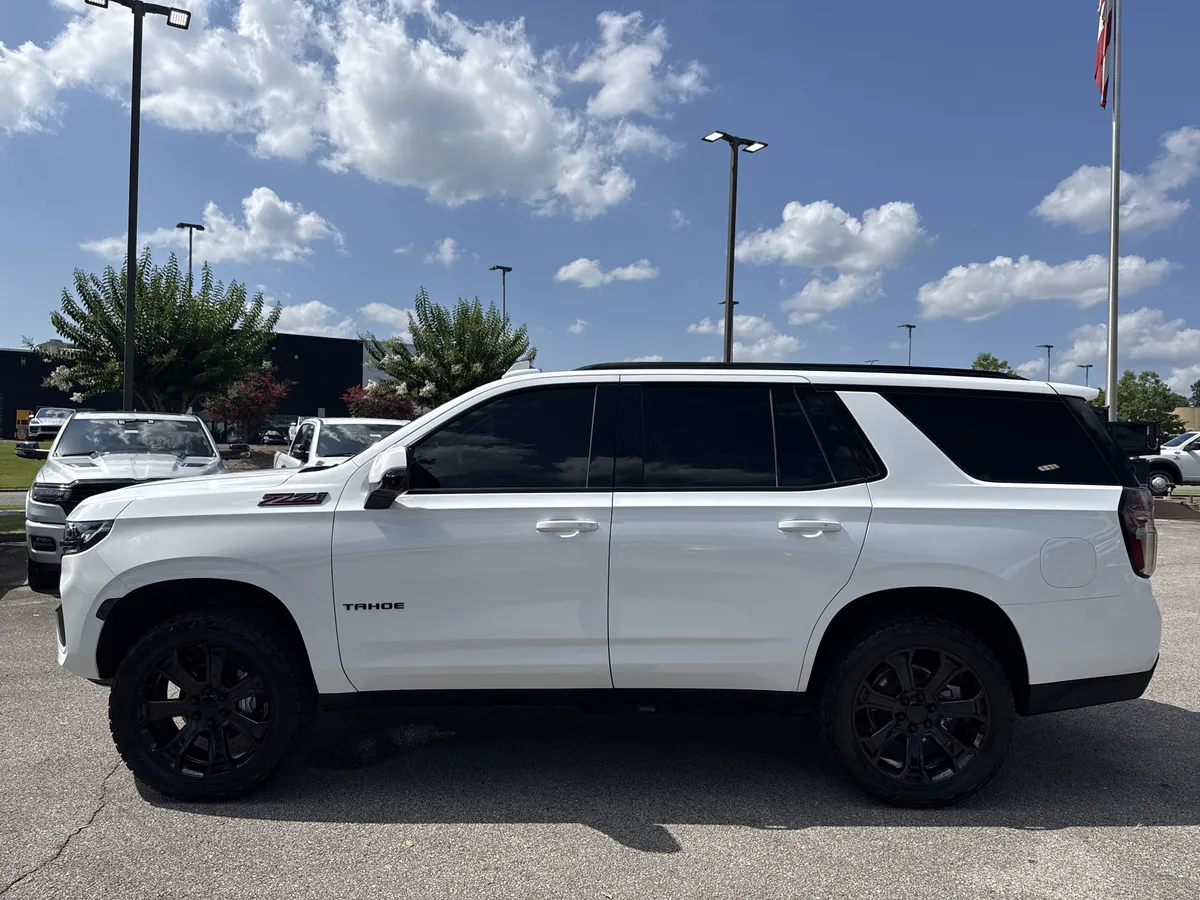 2023 Chevrolet Tahoe Z71 thumbnail 4