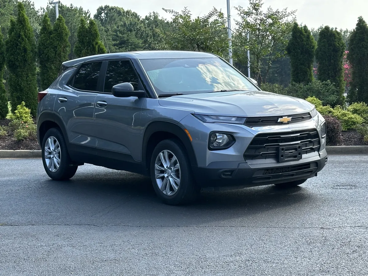 2023 Chevrolet Trailblazer FWD 4dr LS thumbnail 2