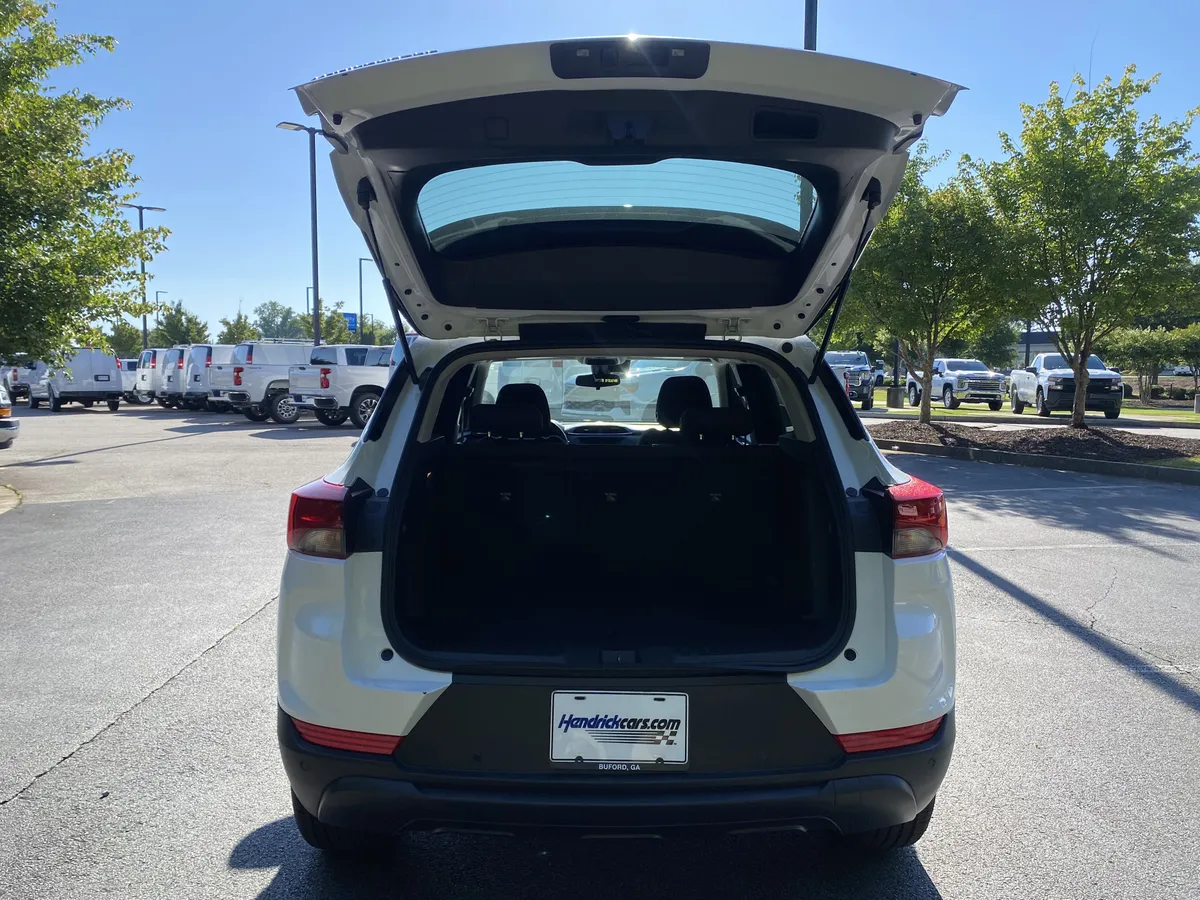 2023 Chevrolet Trailblazer LS thumbnail 10
