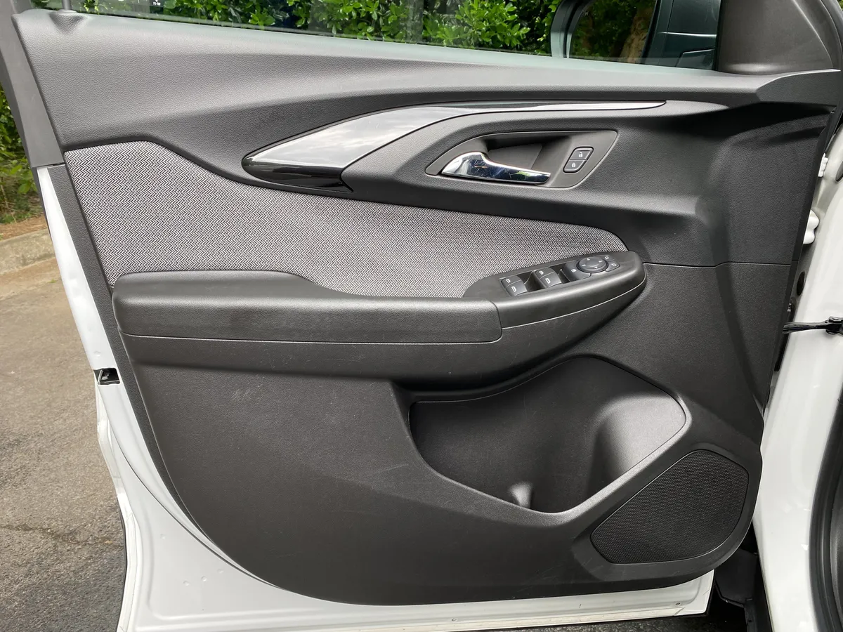 2023 Chevrolet Trailblazer LS thumbnail 14