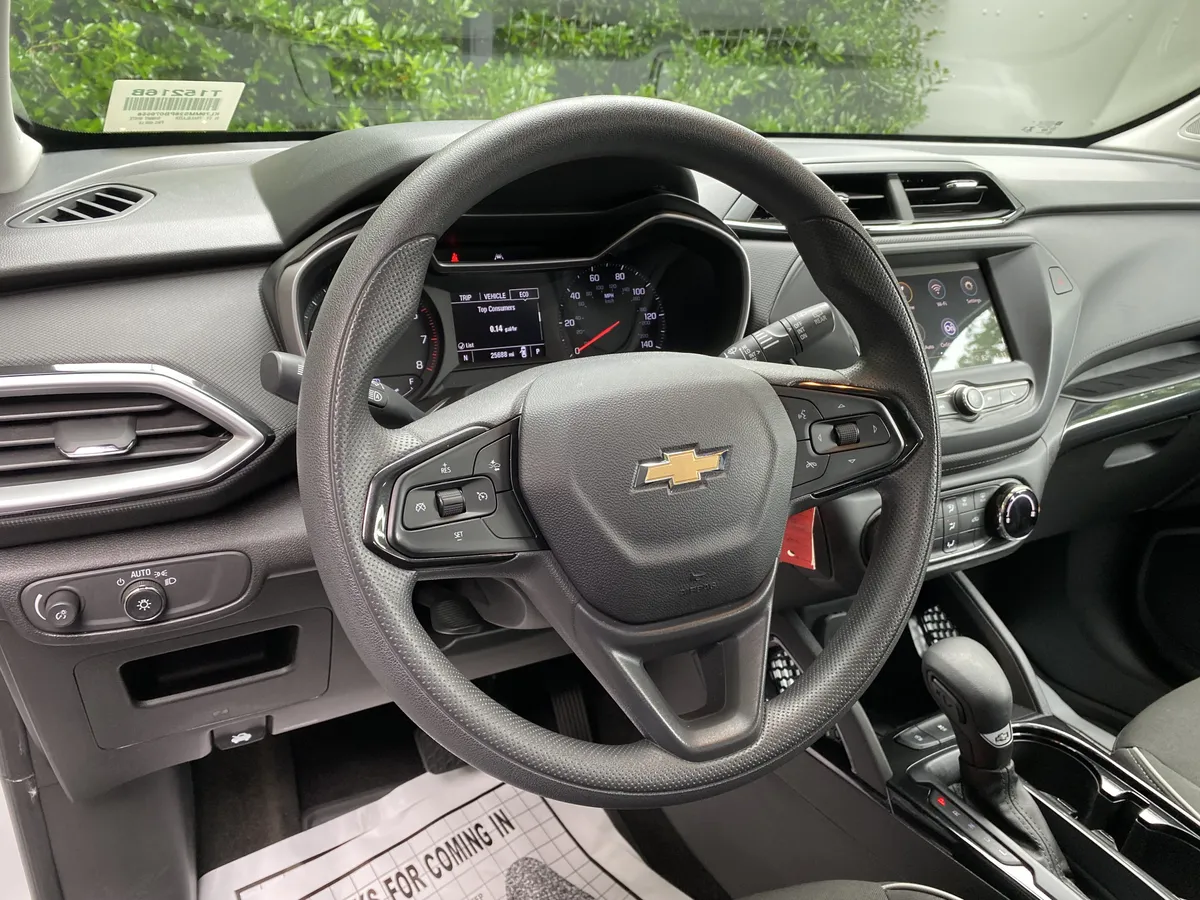 2023 Chevrolet Trailblazer LS thumbnail 16
